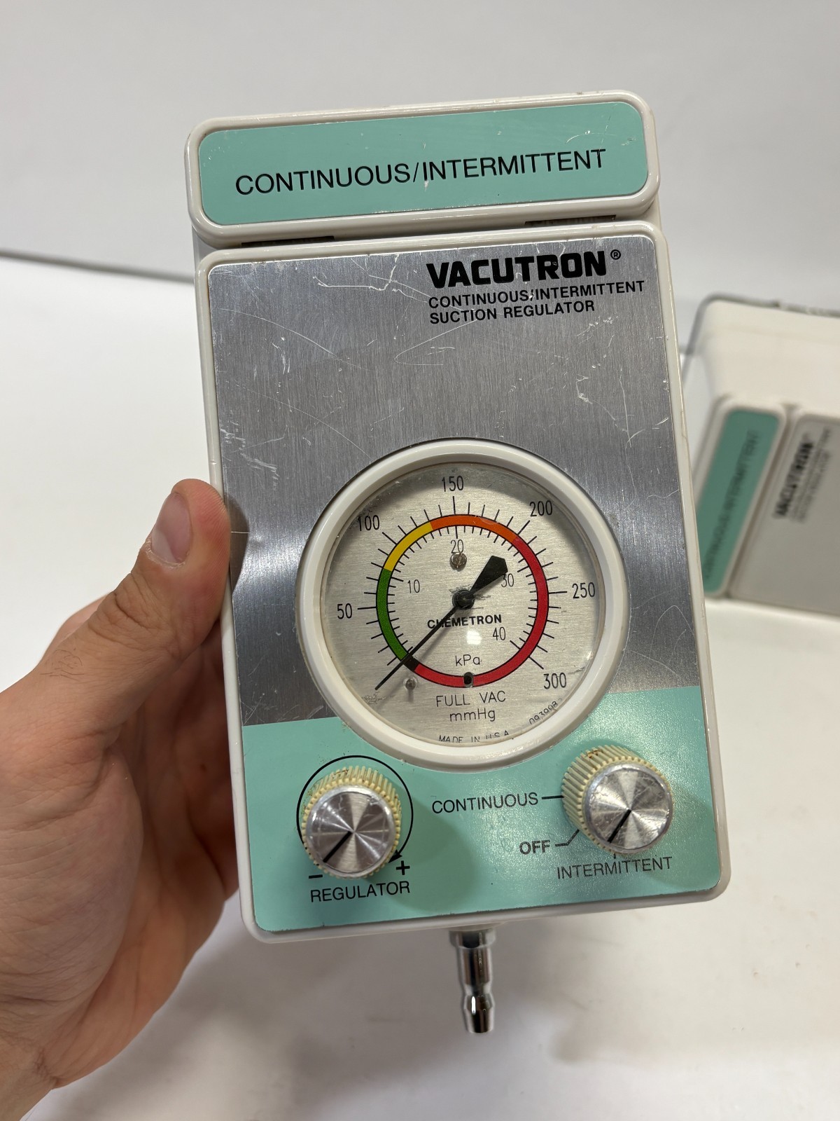 (LOT OF 2) Chemetron Vacutron 22-05-0532 Continuous/Intermittent Regulator