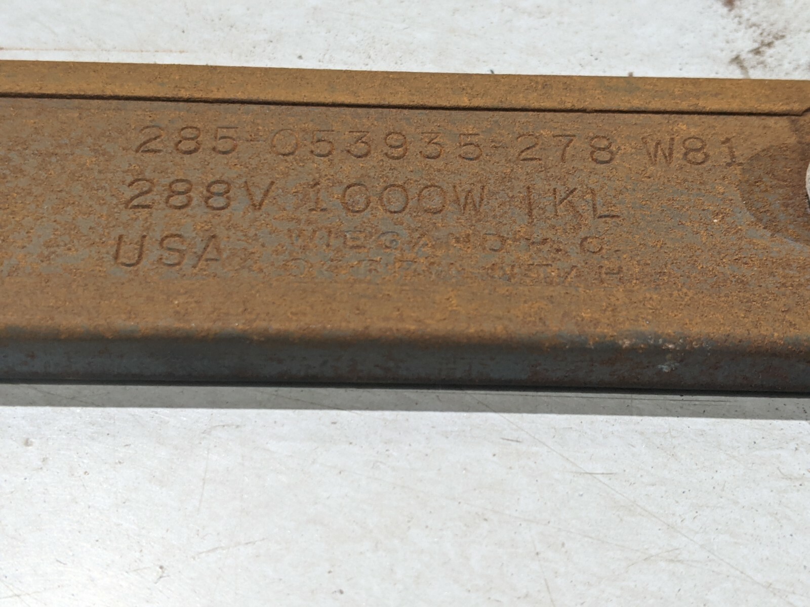 Chromalox 285-053935-278 W81 Strip Heating Element 288v 1000w