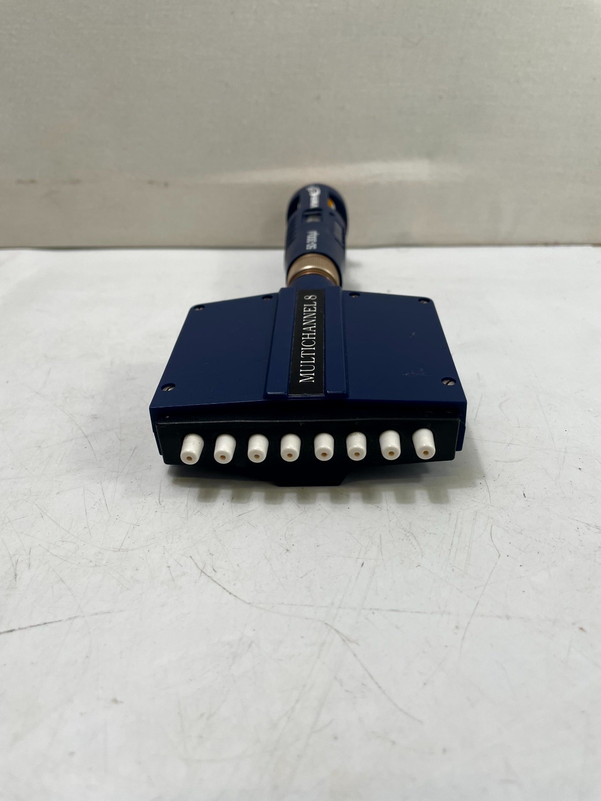 VWR Signature 8-Multichannel Pipette Analog Ergonomic High Performance 50-300 µL