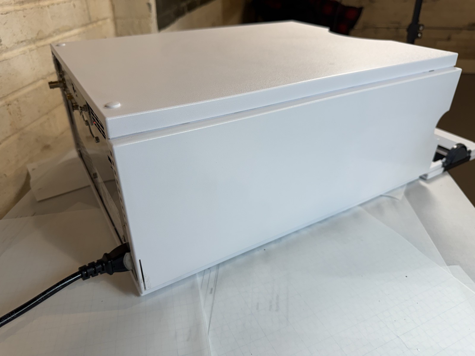 Agilent 1200 G1312B Binary Pump SL HPLC S/N DE63061437 — Powers On, Pumps Water