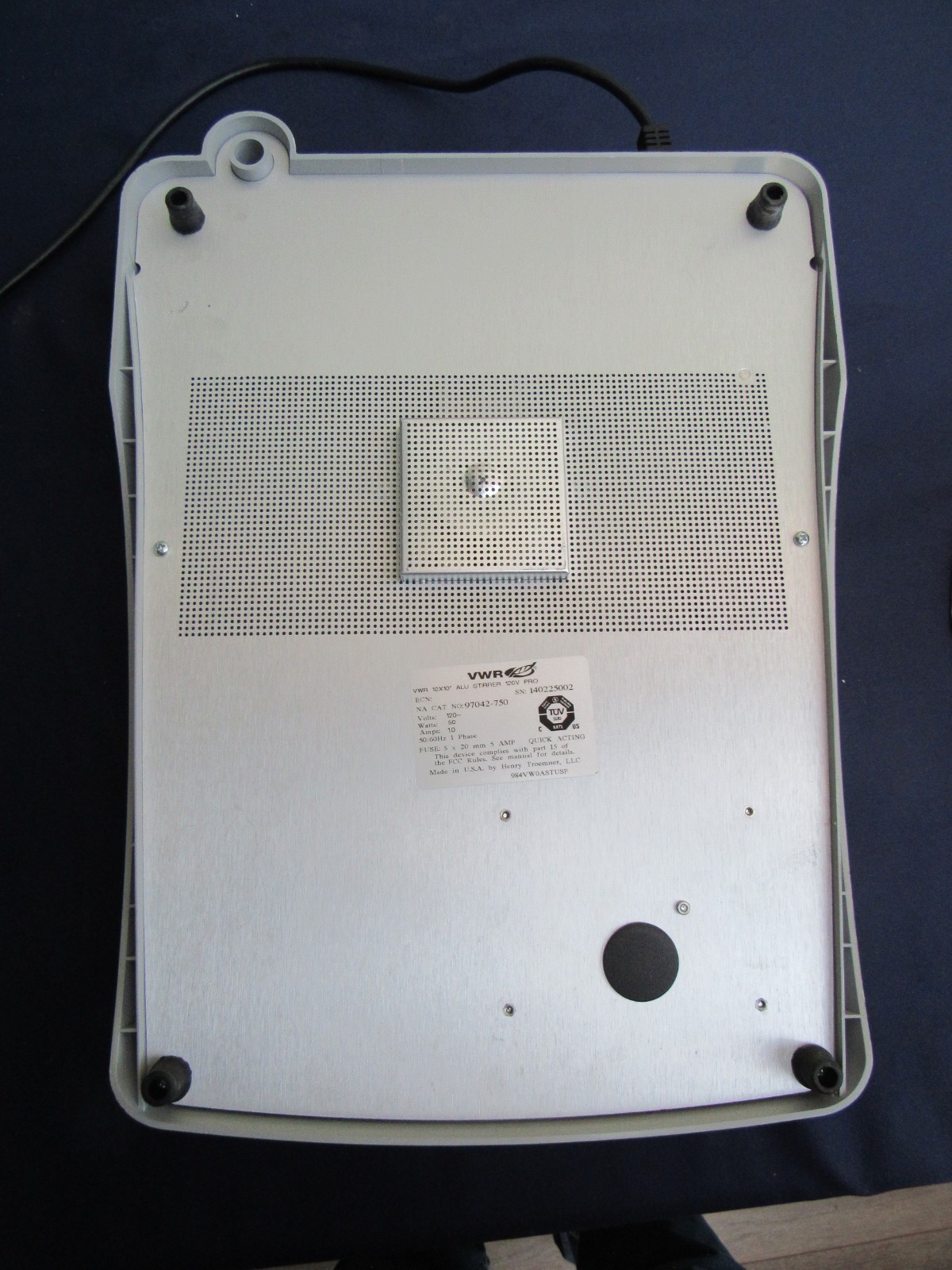 VWR 1600RPM Stirrer with 10.5 X 10.5 inch Aluminum Top digital GUARANTEED