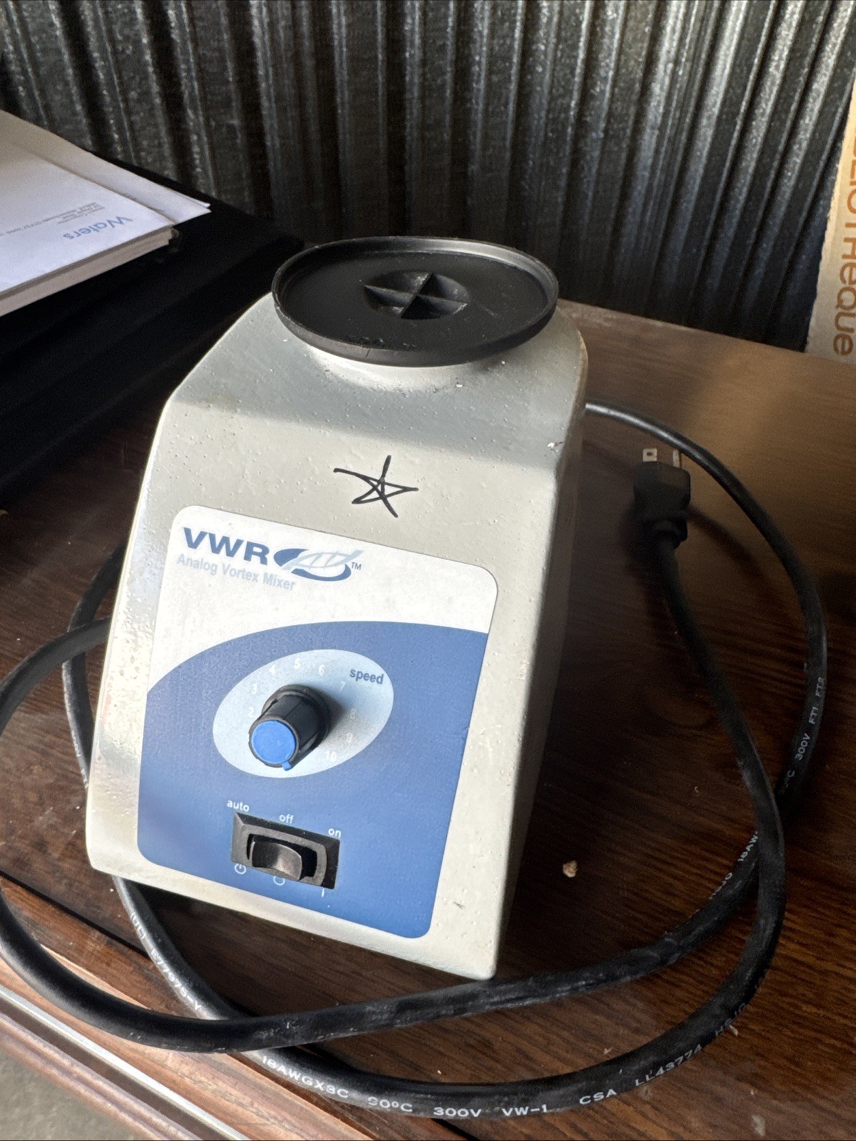 VWR Analog Mini Vortex Mixer VM-3000 58816-121 w/ 3 in Head Tested Nice & Clean