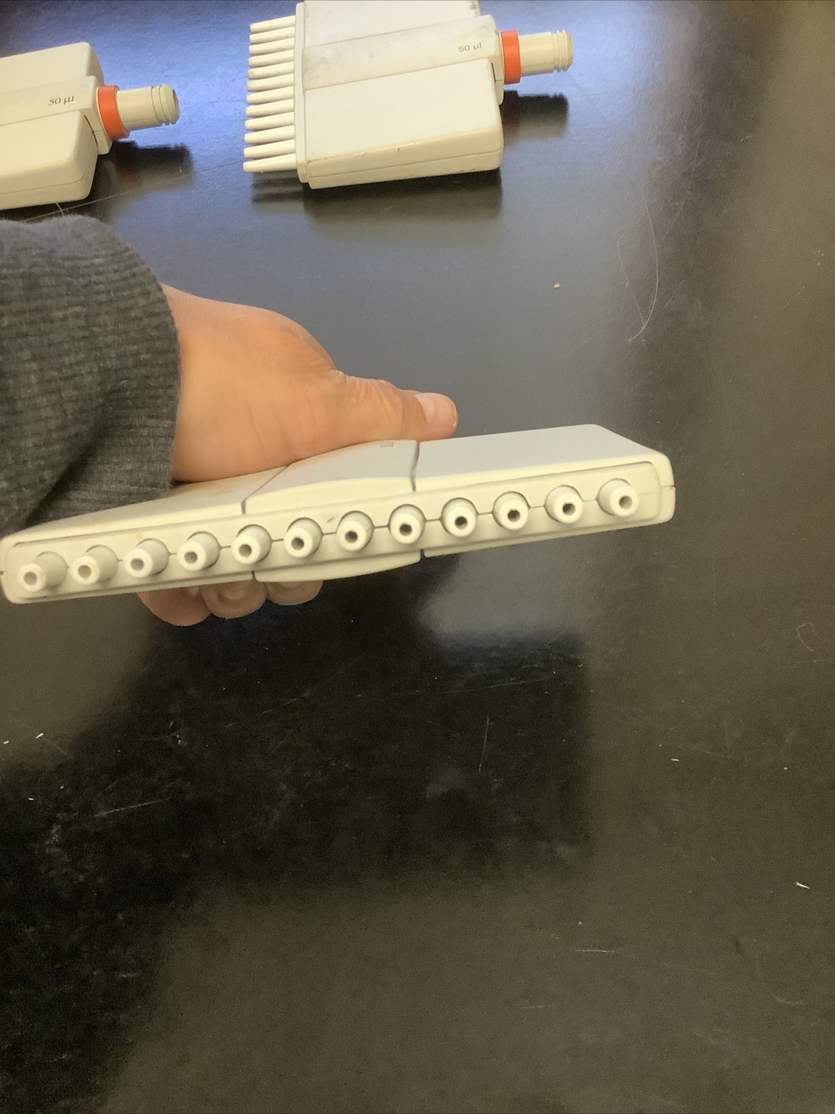 Unbranded Lot of 2 Multichannel Pipette 300ul