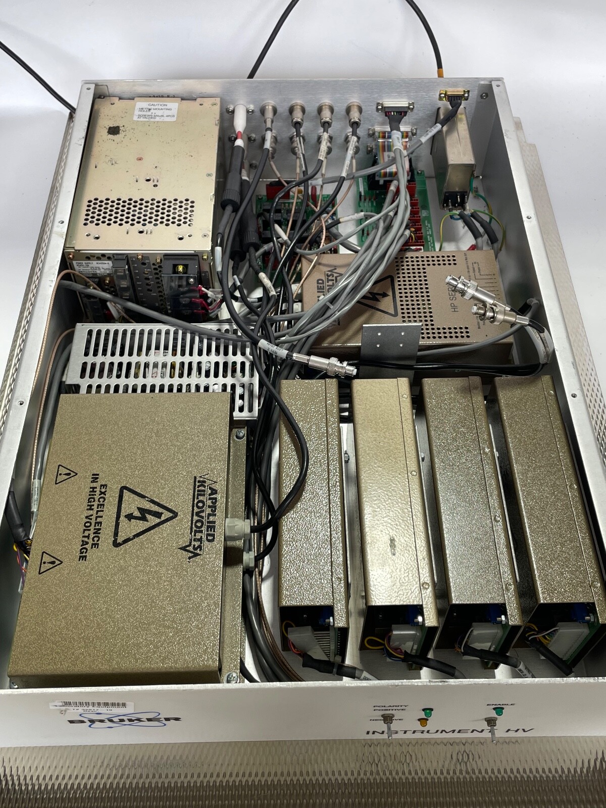 BRUKER INSTRUMENT HV 100-240V 50/60HZ 2A 250V – Used, with Scratches