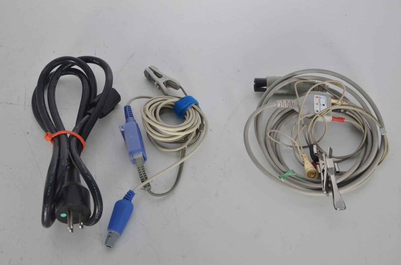 Edan iM8 VET Veterinary Pet Animal Patient Monitor With Attachments Tested Works