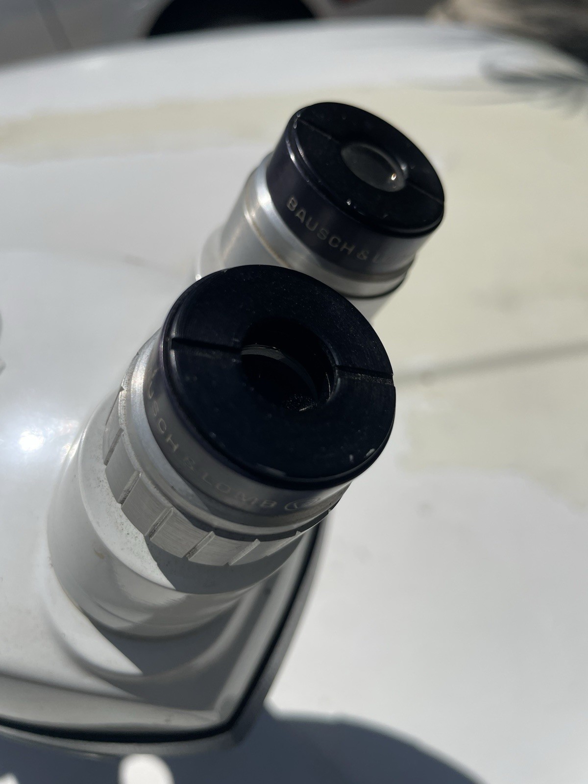 Bausch & Lomb StereoZoom 4 Microscope 0.7x to 3.0x w/ 20x Eyepieces