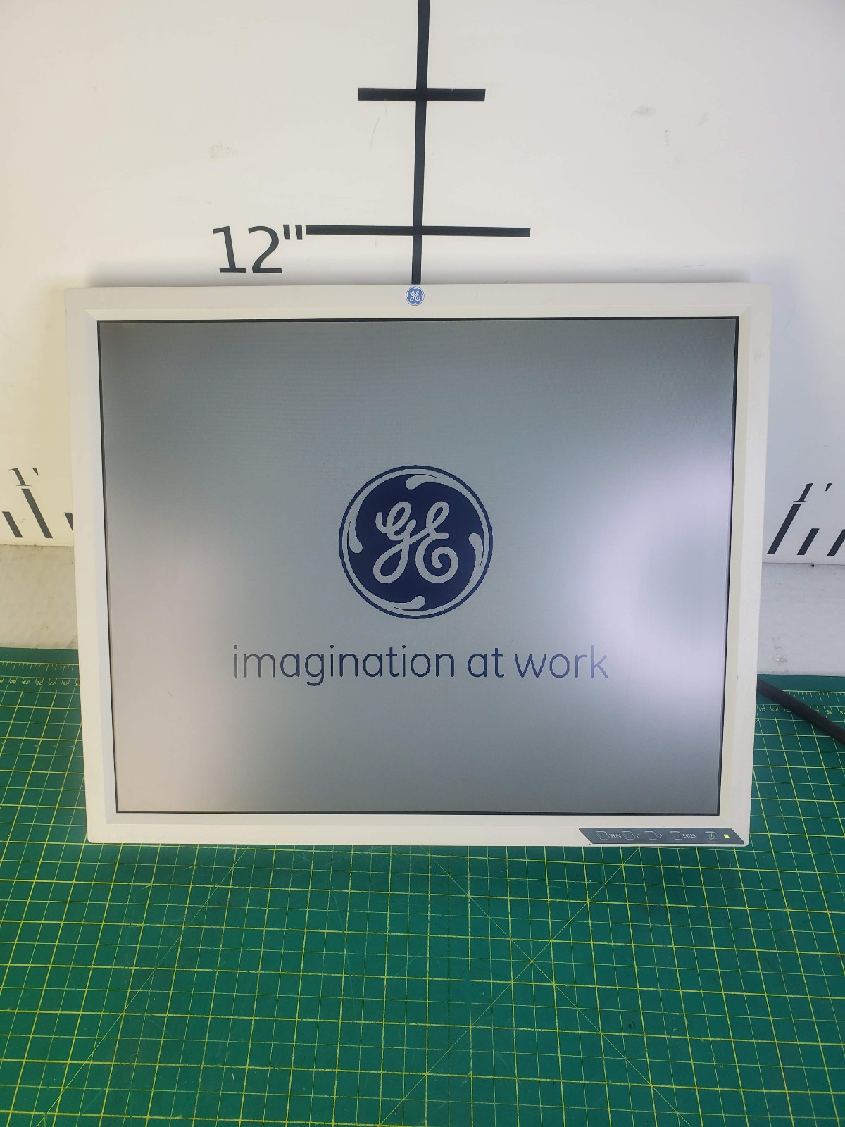 GE MDC1900-1AC 19 inch Medical Monitor 1280 x 1024 DVI VGA