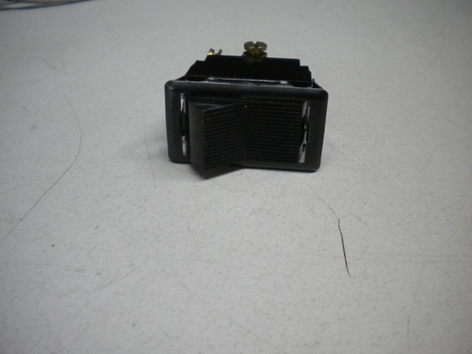 Unbranded Rocker Switch from a Precision Scientific 31037 Incubator – 10A/250V