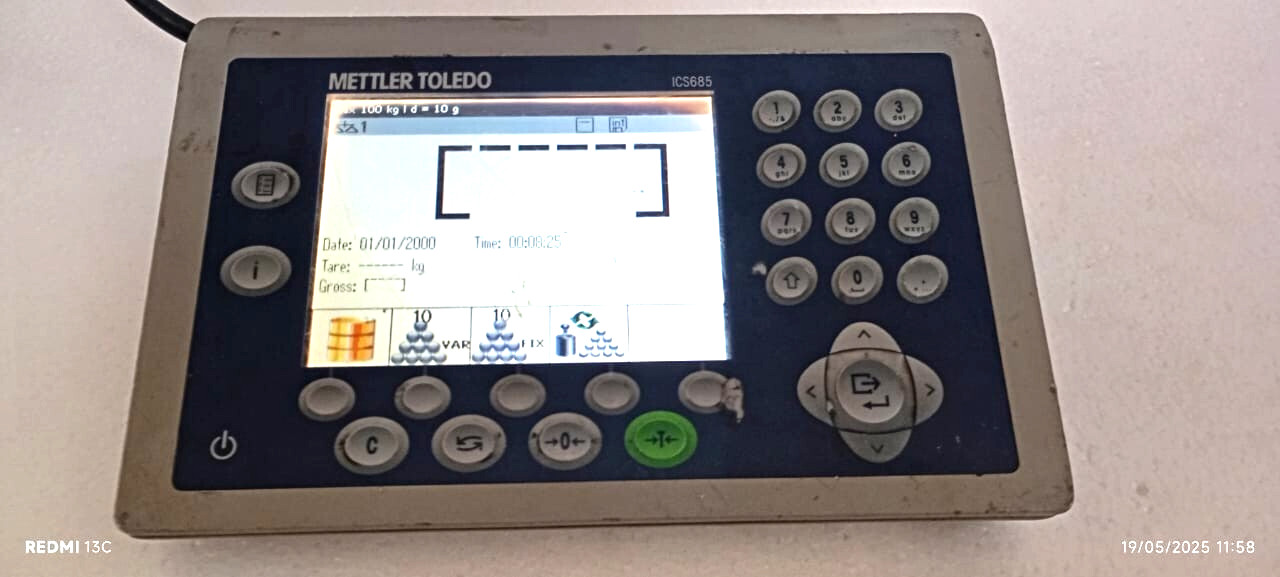 METTLER TOLEDO ICS685 WEIGHING SCALE CONTROLLER ICS685A 100-240V 50/60HZ-300Ma