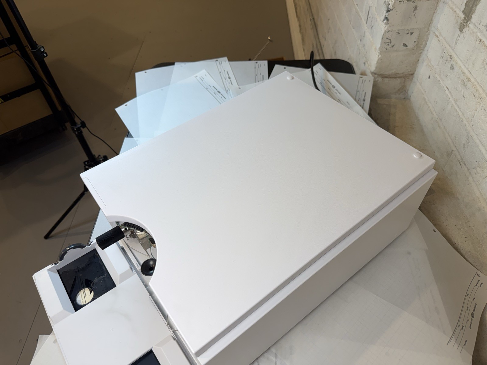 Agilent 1200 G1312B Binary Pump SL HPLC S/N DE63061437 — Powers On, Pumps Water