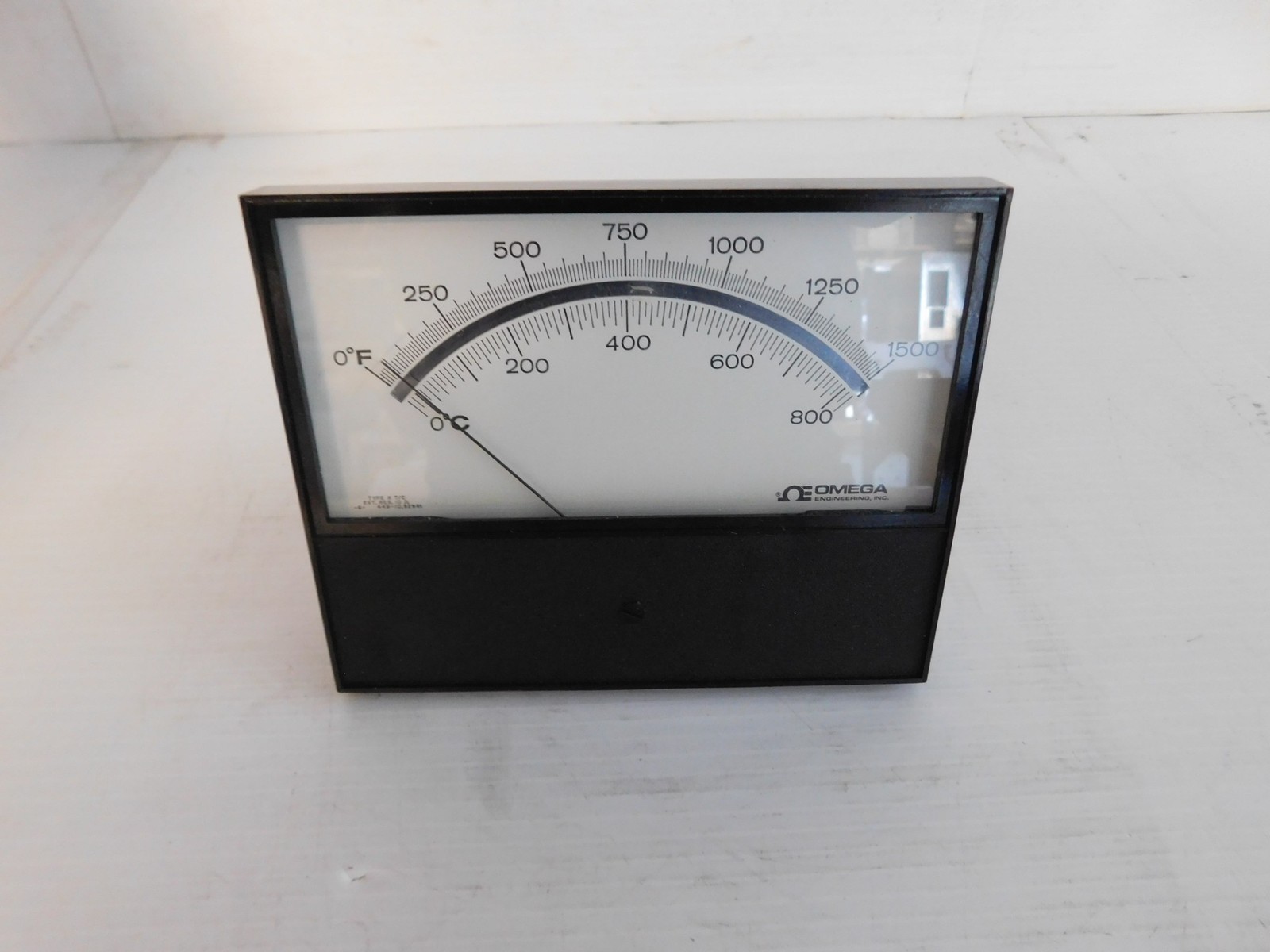^^ OMEGA SERIES 7000 ANALOG PYROMETERS TYPE K T/C (PLM32)