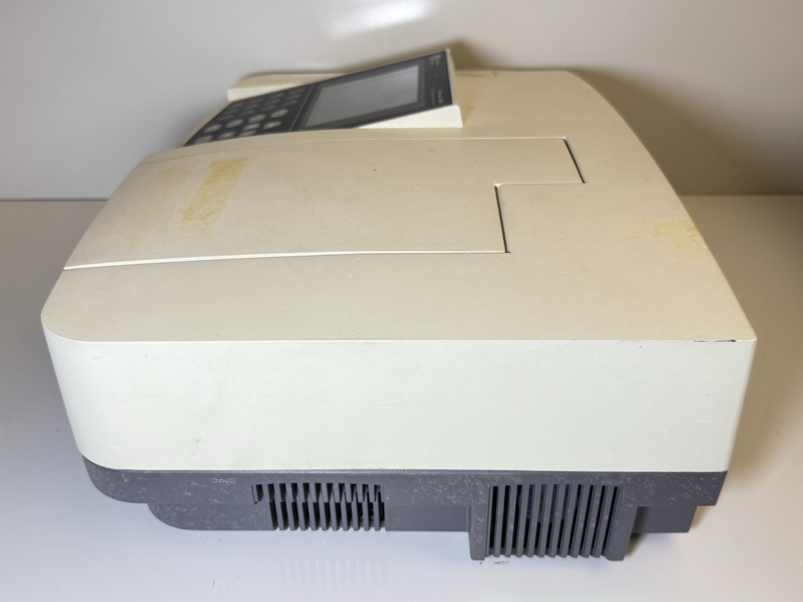 Pharmacia Biotech 80-2106-20 Ultrospec 3000 UV/Visible Spectrophotometer