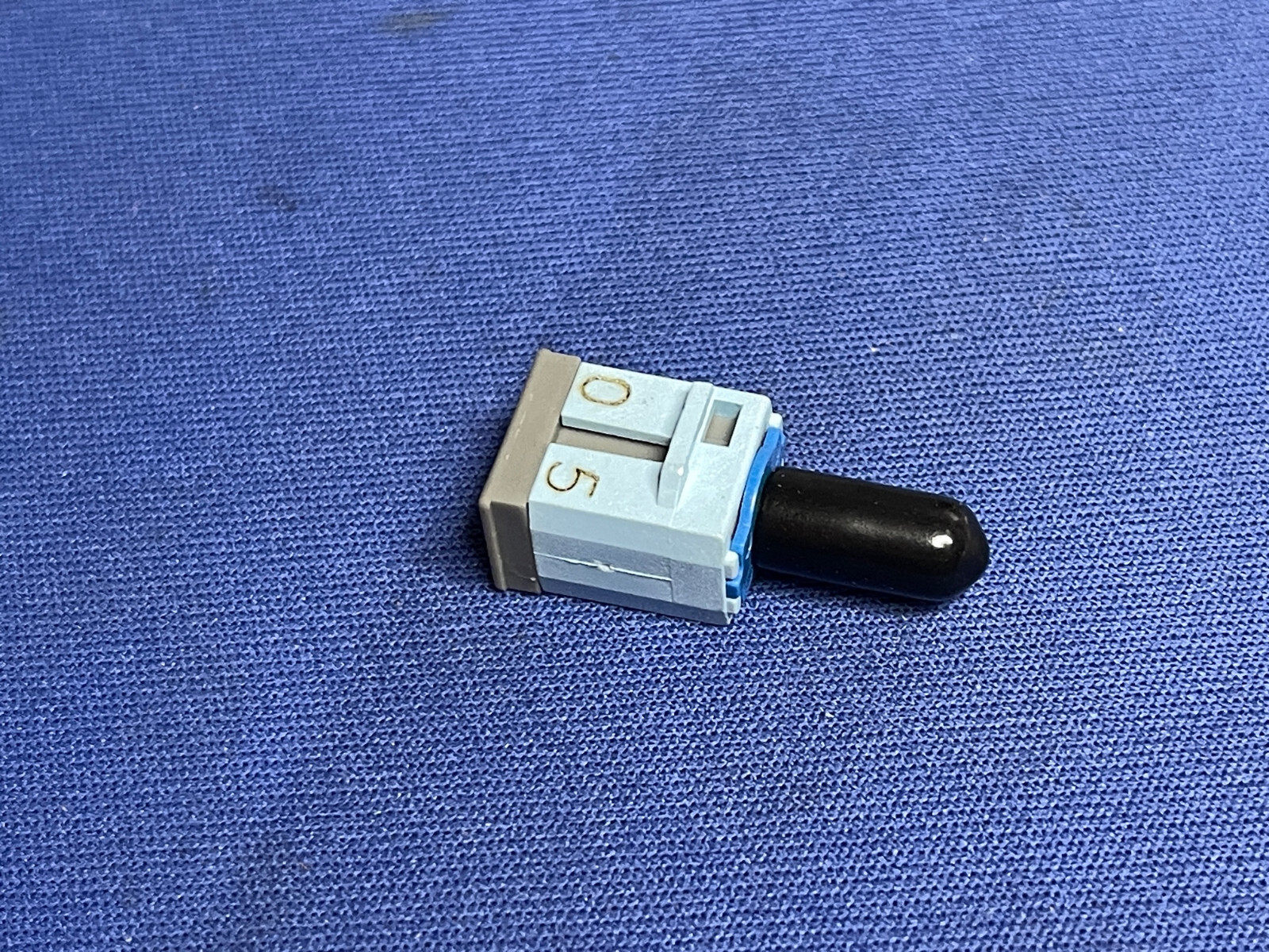 QTY-1 A3060B2 LUCENT 107709008 Fiber Optic CONNECTOR NOS LAST ONES