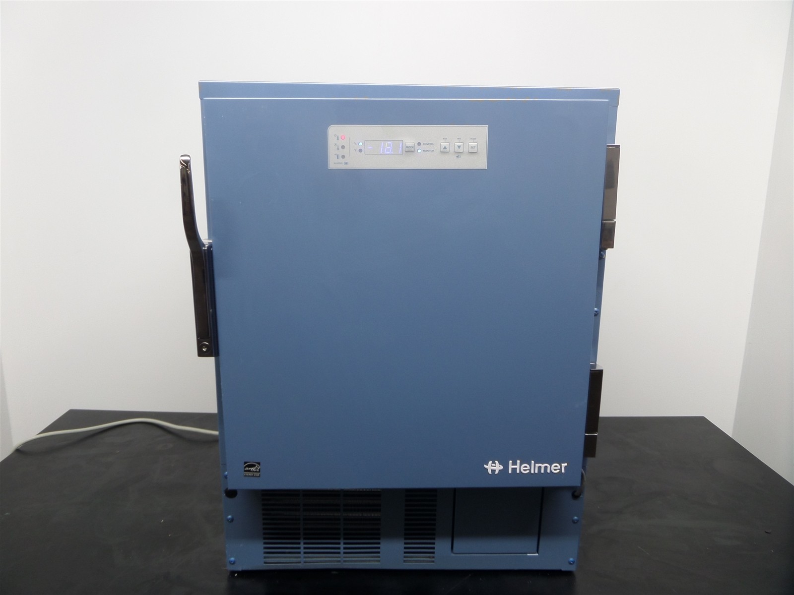 Helmer HLF105-GX Horizon Series Undercounter Freezer
