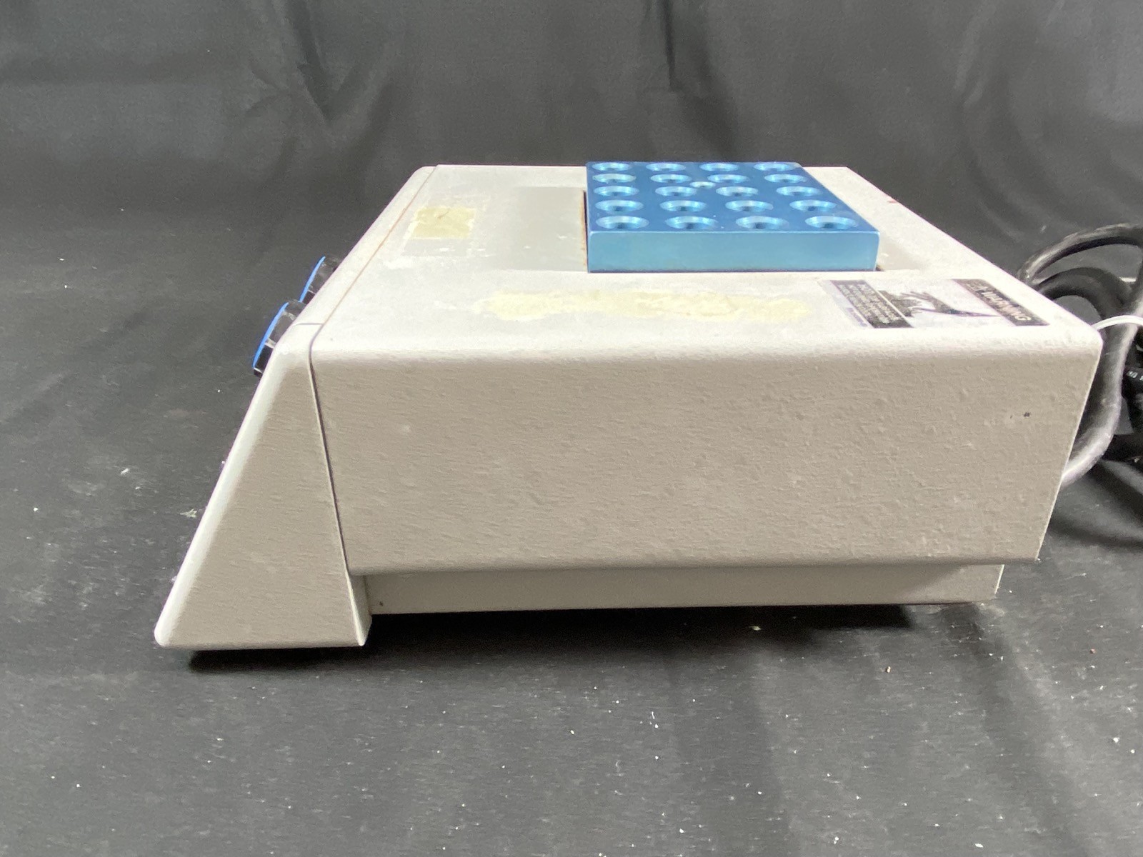VWR 120V 100W 50/60Hz Standard Heatblock With 20 Hole Block Cat. No. 13259-030