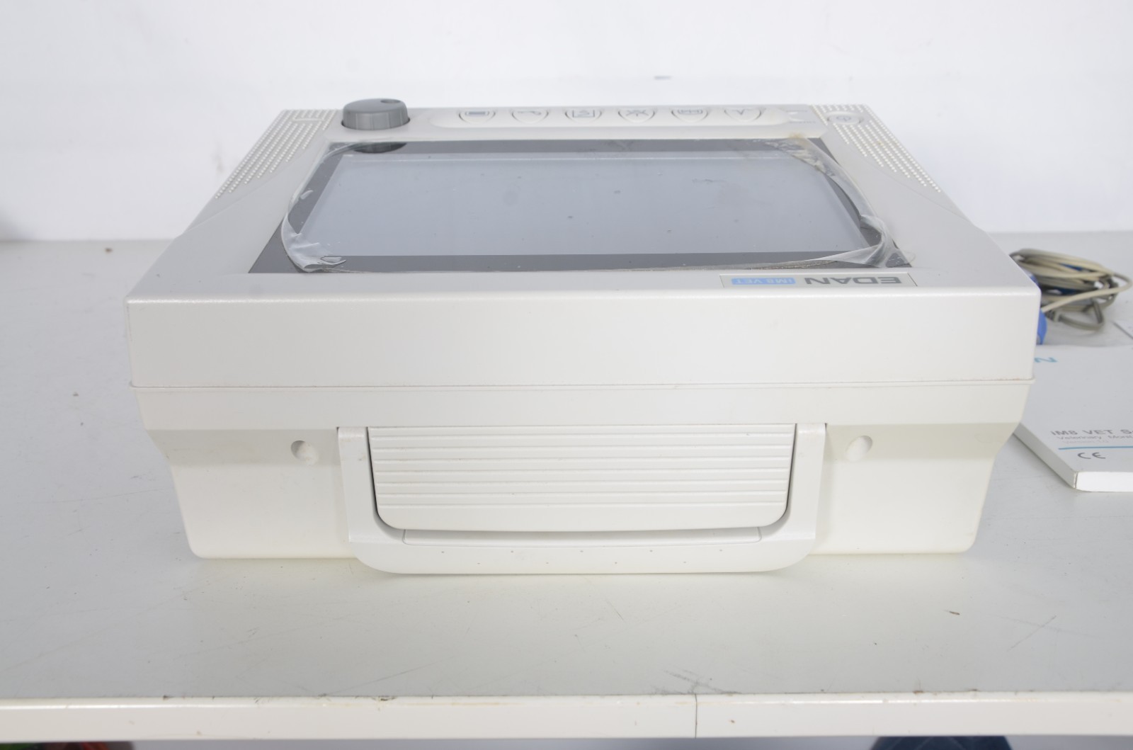 Edan iM8 VET Veterinary Pet Animal Patient Monitor With Attachments Tested Works