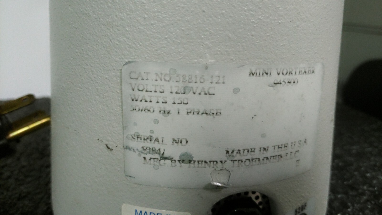 VWR 58816-121 Mini Vortexer Analog Vortex Mixer
