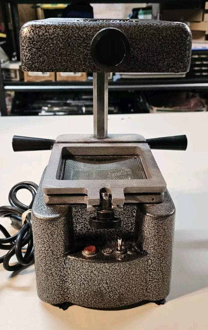 Ultradent P105-U01 Dental Lab Vacuum Forming Machine