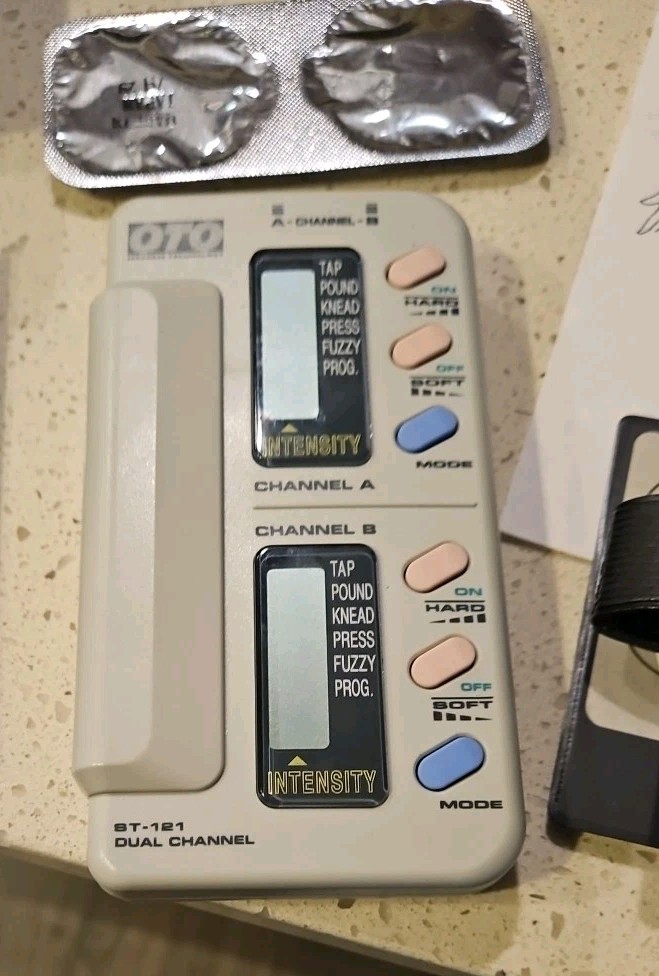OTO Bodycare AccuGIZER ST-121 Dual Channel Electrotherapy Muscle Stimulator TENS