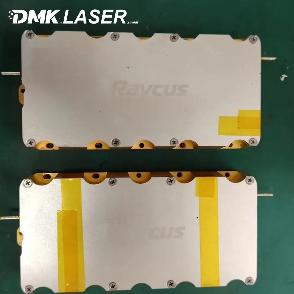 Raycus MAX IPG Laser Pump Source 40-1000W Diode With 0.5M Optical Fiber For Cut