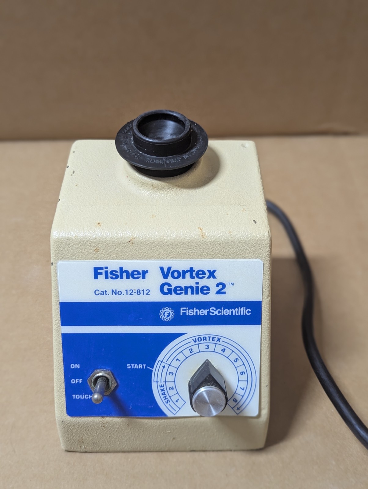 Fisher Scientific Vortex Genie 2, 12-812 Analog Vortex Mixer/Shaker G-560. Used