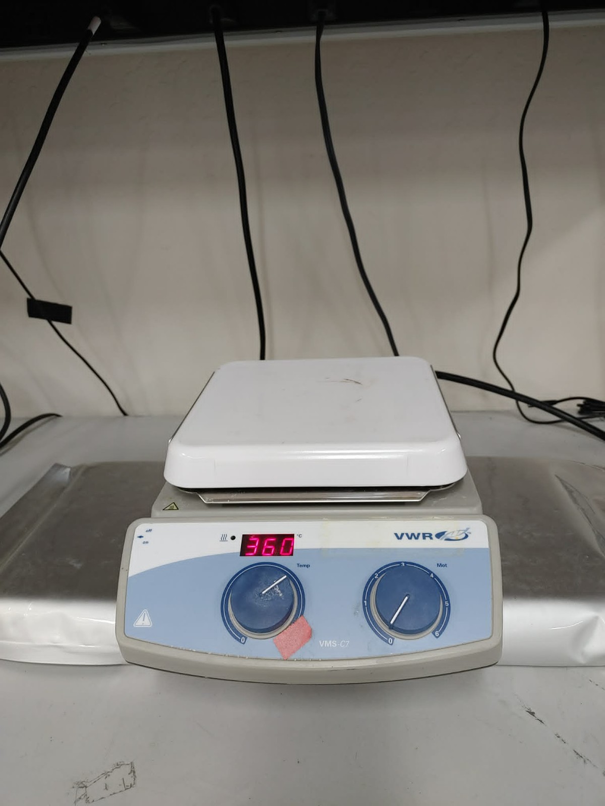 VWR VMS-C7 S1 Advanced Magnetic Hotplate Stirrer – 60-1600 RPM 500 Degrees