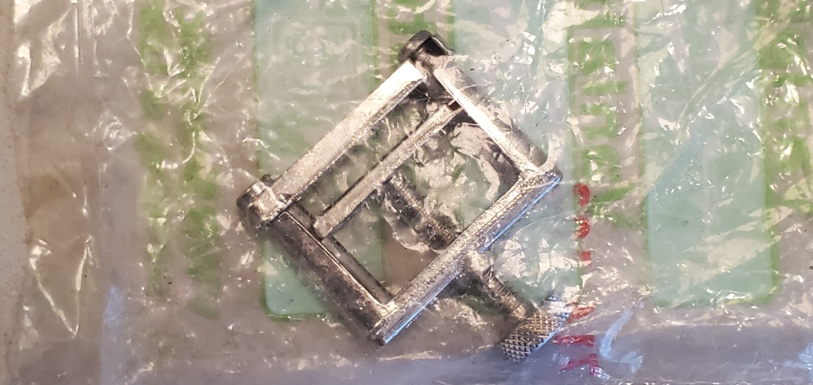 VWR Scientific 716-102 Flow Control Tubing Clamp.