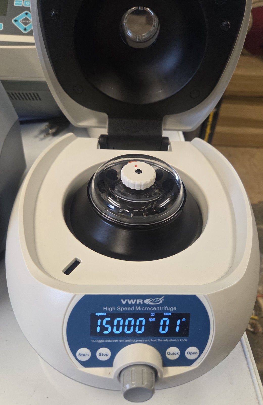 VWR C1603 High Speed Microcentrifuge 15,500 RPM Centrifuge w/ Rotor & Lid