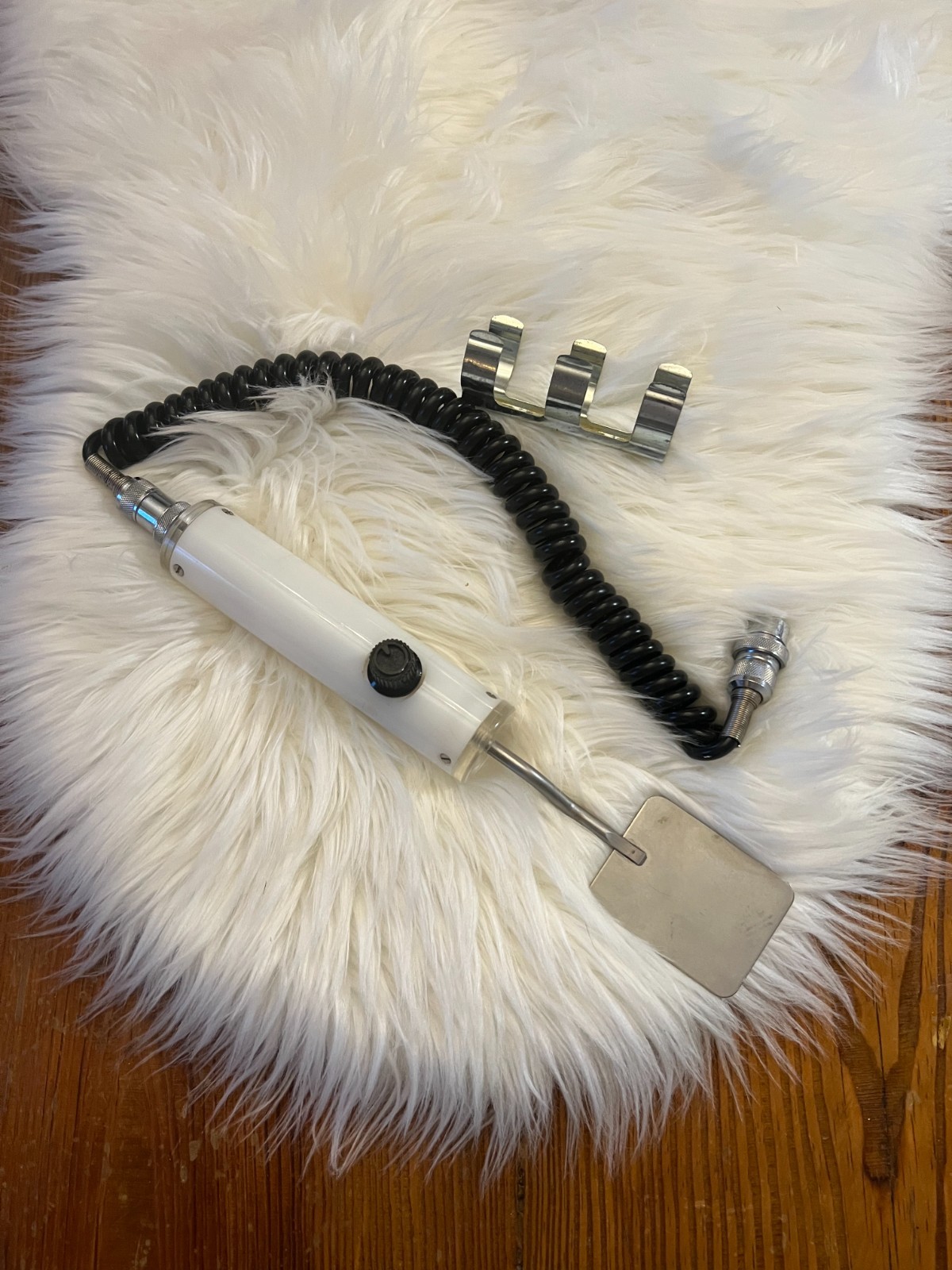 Dynawave Medical Therapy Device Model 12 w/ Accessories Tested, Fully Functional