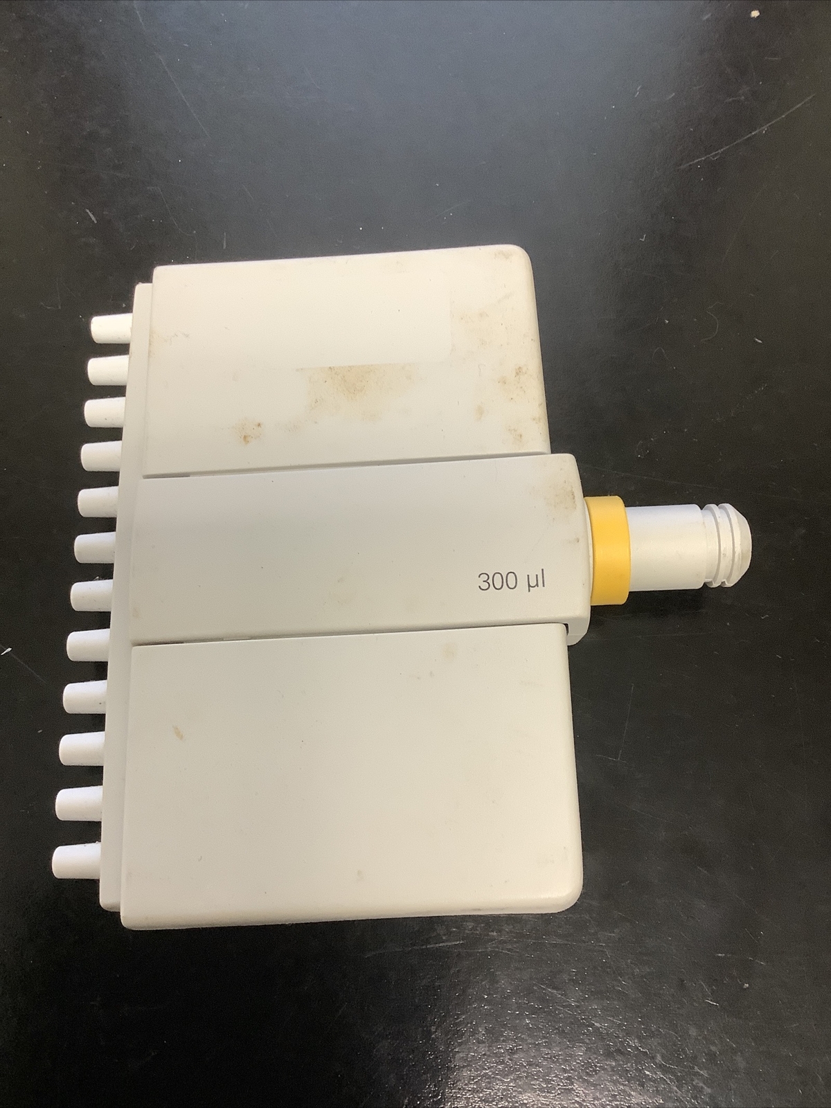 Unbranded Lot of 2 Multichannel Pipette 300ul