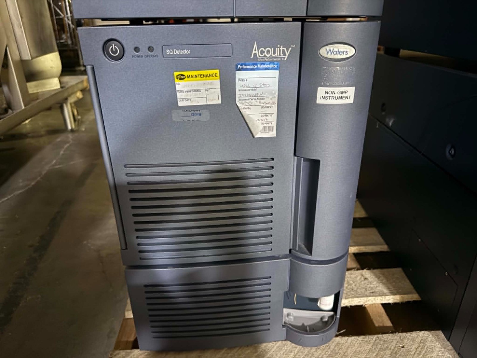 Waters Acquity UPLC SQD MS Mass Spectrometer PDA Detector UPM UPS Binary Solvent