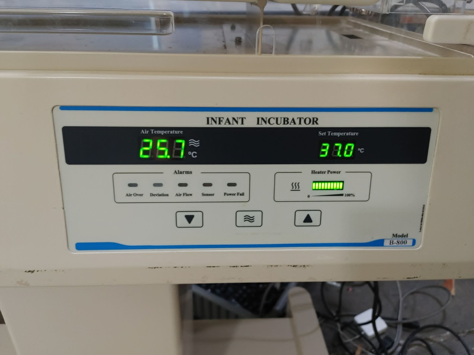 Medmay B-800 Infant Incubator Tilting w Transparent Cover/Camera O2 Sensor