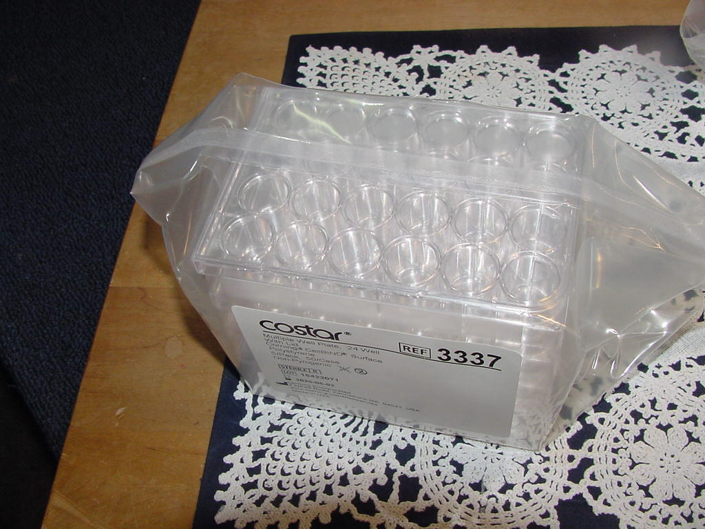 Lot of Two (2) Costar 3337 Multiple Well Plates, 24 Well w/Lid Corning CellBIND