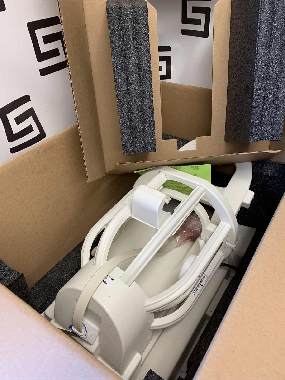 Medrad M64NVA 1.5T Signa Neurovascular MRI Coil 87305-T-465 RF Rate 30.0 3.6 8.0