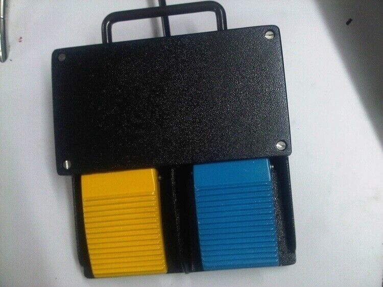 DOUBLE PADDLE FOOT SWITCH WITH CUT & COAG MODE
