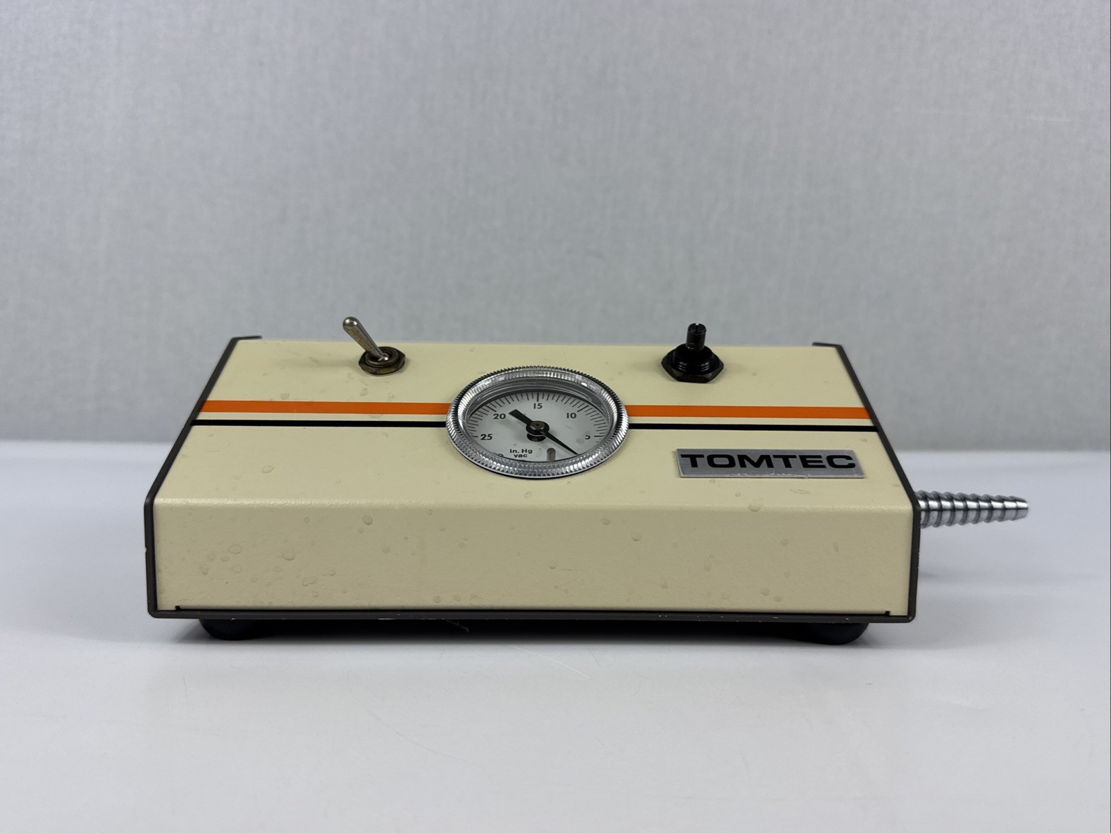 TOMTEC Vacuum Control Module Analog Gauge for Biological Laboratory *READ*