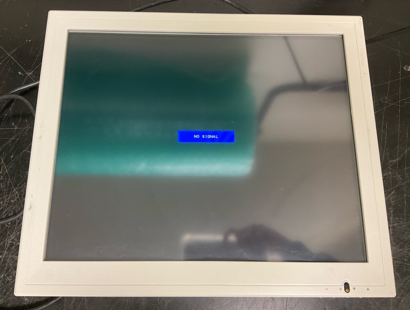 Unbranded MA19BH LCD Monitor | Model M19AI | No Power Supply