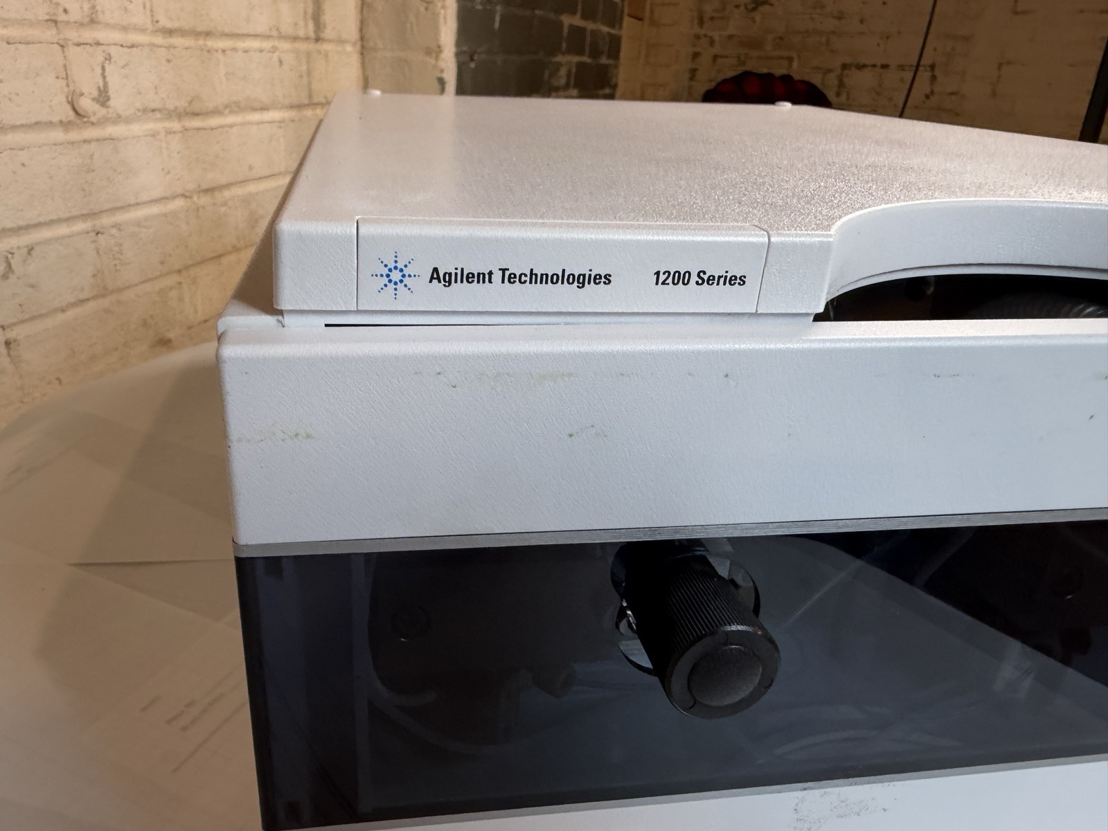 Agilent 1200 G1312A Binary Pump HPLC S/N DE63059041 — Powers On, Pumps Water