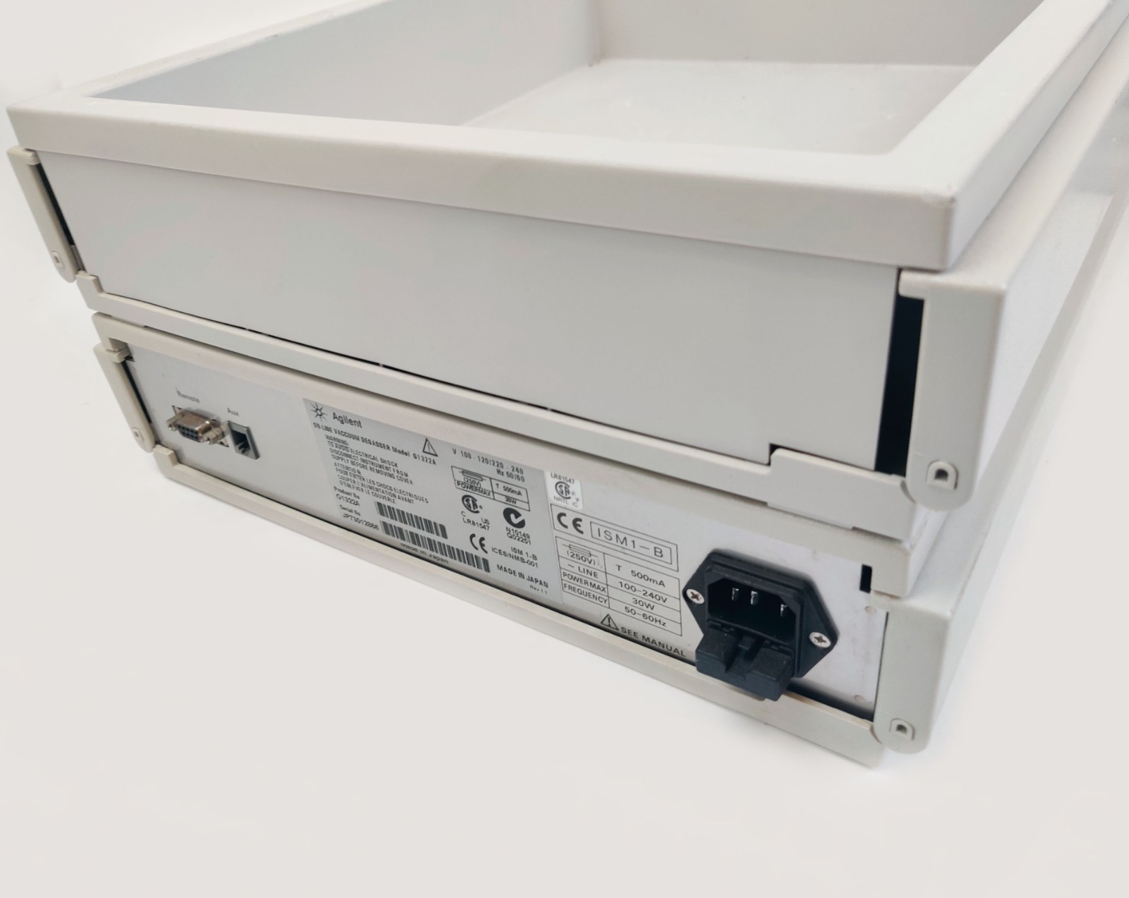 Agilent G1322A On-Line Vacuum Degasser 4-CH w Lid & Tray 1100 HPLC