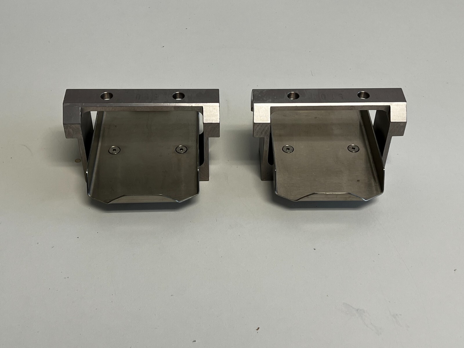 Shelf5: Lot of 2 Unbranded Swings Rotor Buckets