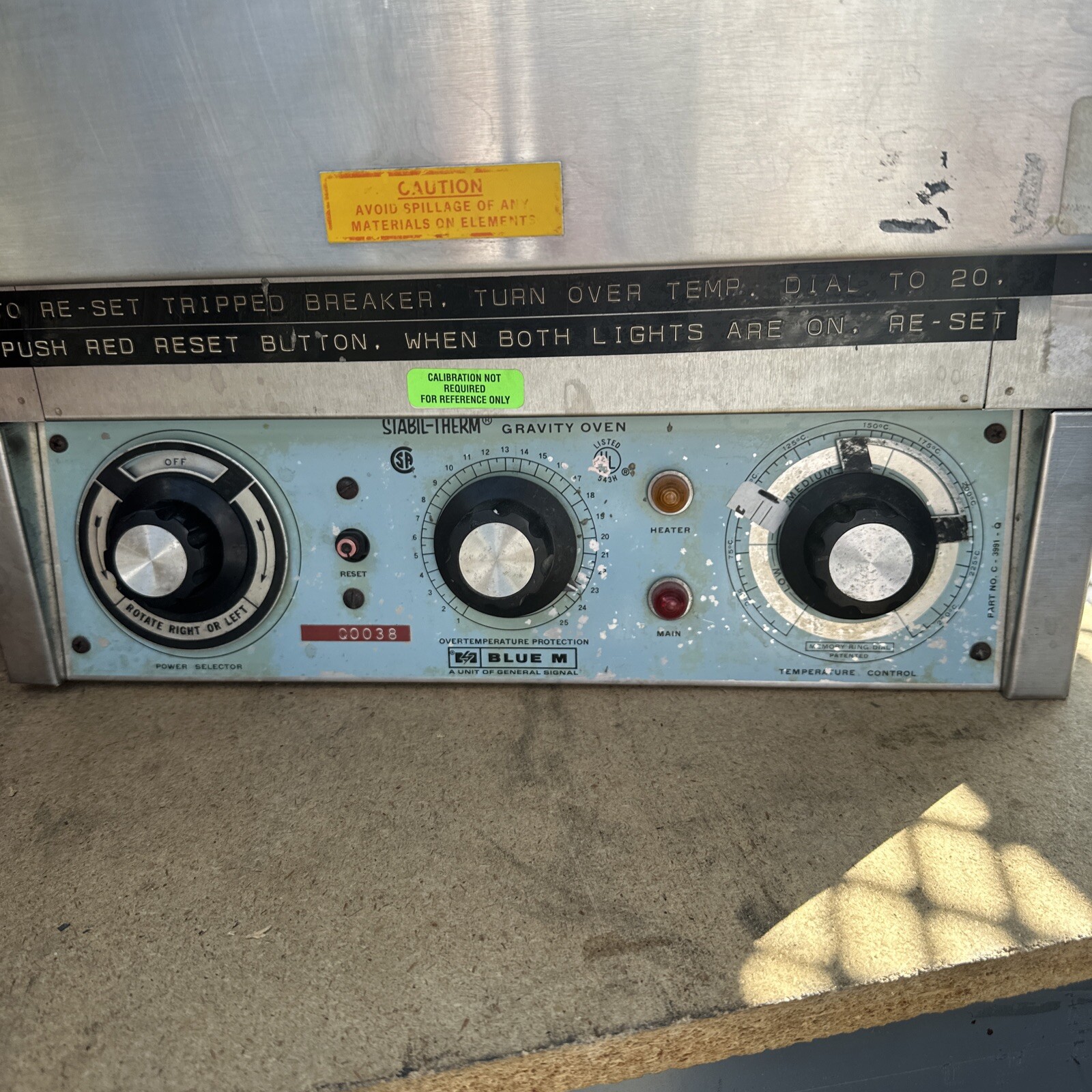 BLUE M OV-12A OVEN INNER DIMENSIONS 12”H X 12”W X 12”D_AS-PICTURED_AS-IS_FCFS!~