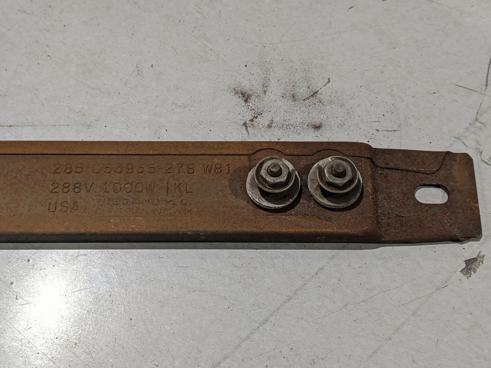 Chromalox 285-053935-278 W81 Strip Heating Element 288v 1000w