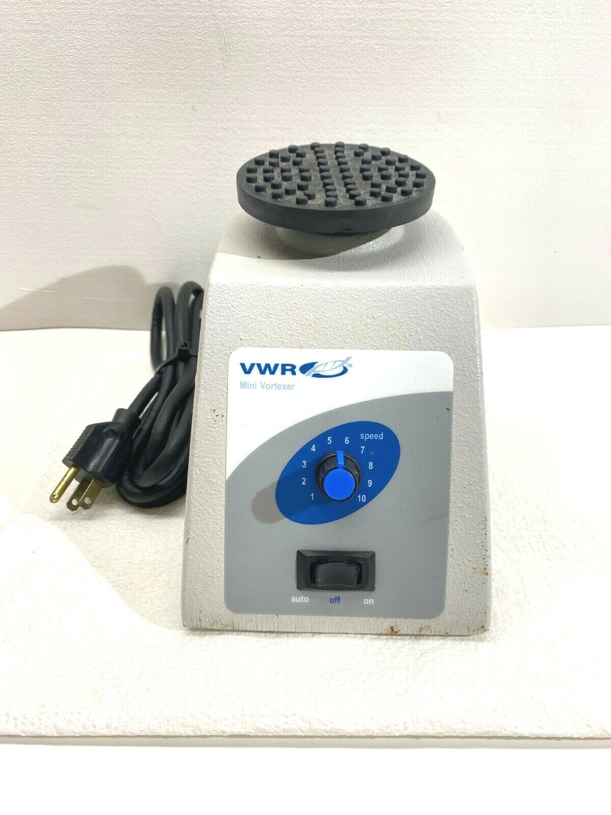 VWR Mini Vortexer 58816-121 Model 945300 VM-3000 Flat Top With Warranty