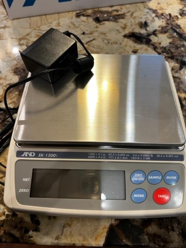 A&D Everest Compact Balance EK-1200i,Jewelry Scale 1200 X0.1g Calibrated Ready