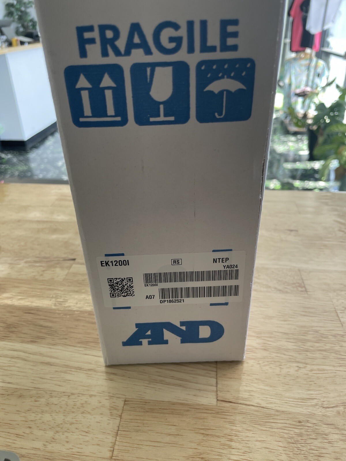  We have 4 A+D EK1200I Analytical Balance Scales that are in fantastic condition