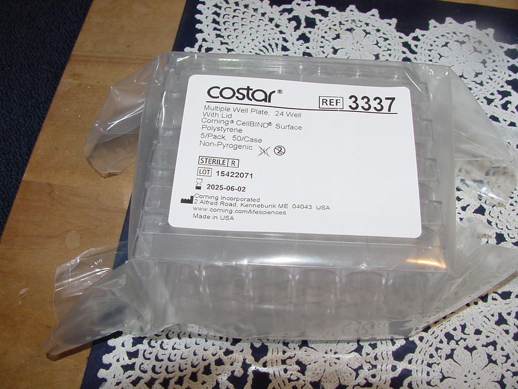 Lot of Two (2) Costar 3337 Multiple Well Plates, 24 Well w/Lid Corning CellBIND