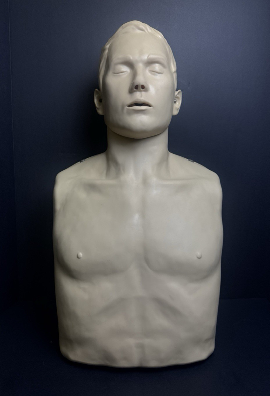 Innosonian Brayden CPR Manikin Adult Training Dummy with Red Indicator Lights