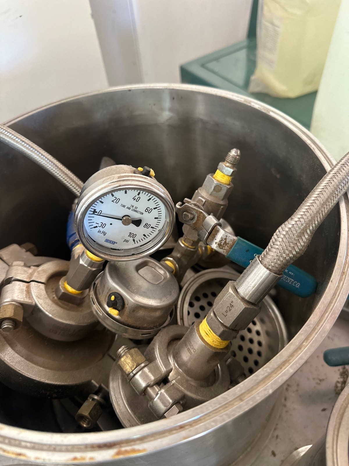 Stainless Steel Closed Loop Extractor Setup – Includes CME Pump & Chiller