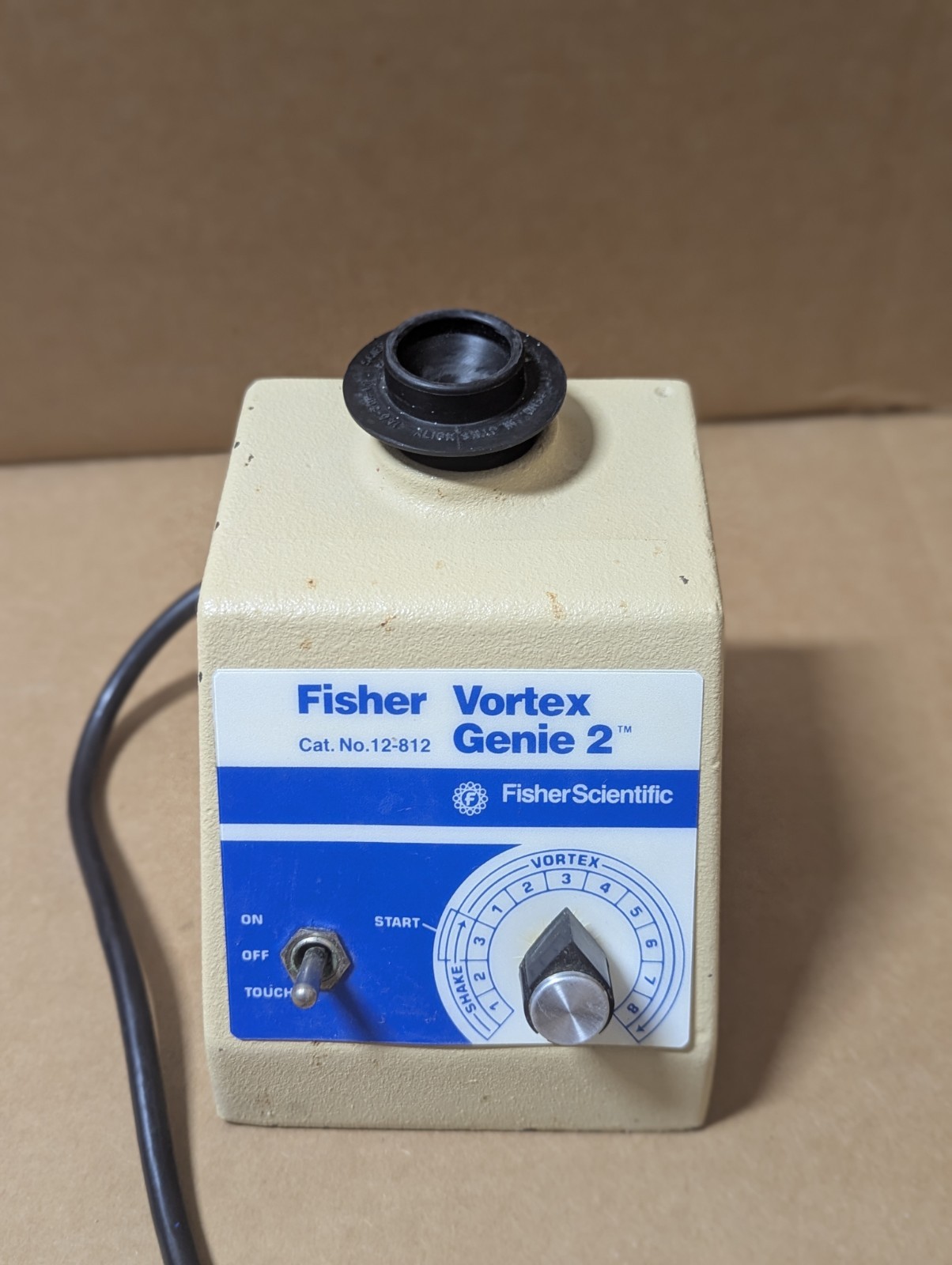 Fisher Scientific Vortex Genie 2, 12-812 Analog Vortex Mixer/Shaker G-560. Used