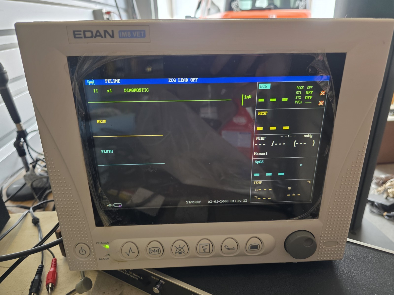 Edan iM8 VET Veterinary Pet Animal Patient Monitor With Attachments Tested Works